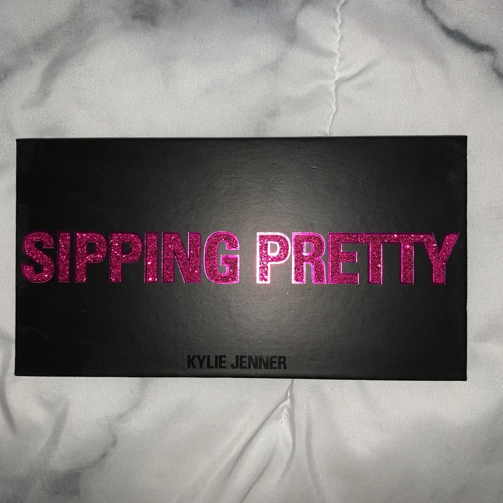 Kylie Cosmetics Sipping Pretty palette